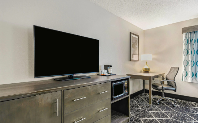 La Quinta Inn & Suites by Wyndham Batavia