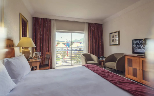 Carnival Club Hotel