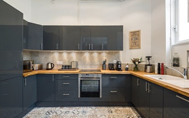 Saint Germain Bon March Chic Three Bedroom