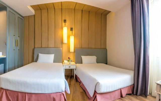 Royal Rattanakosin Hotel