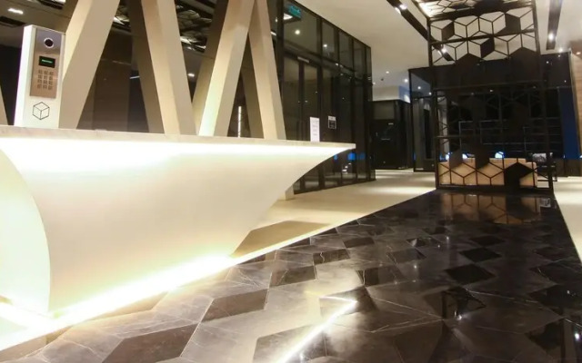 Expressionz Professional Suites by Vincent