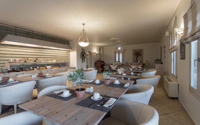 Porto Naxos Hotel