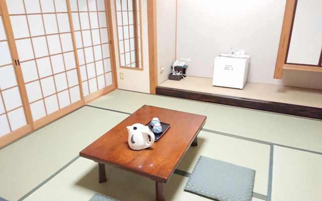 Hotel Crown Hills Imabari – Guest Rooms – Imabari