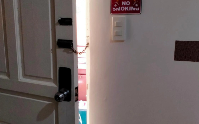 V.F. Riton Apartelle