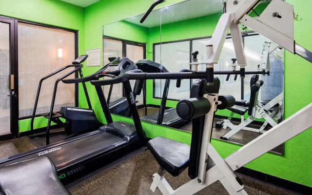 Best Western Inn & Suites Merrillville