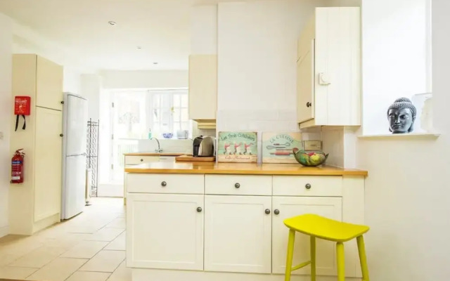 The Apartment Sherborne