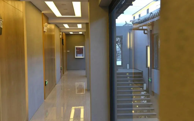 Meet South Boutique Inn