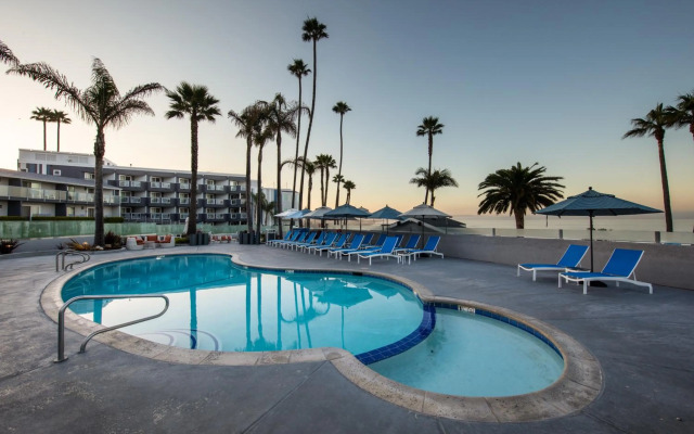 SeaCrest OceanFront Hotel