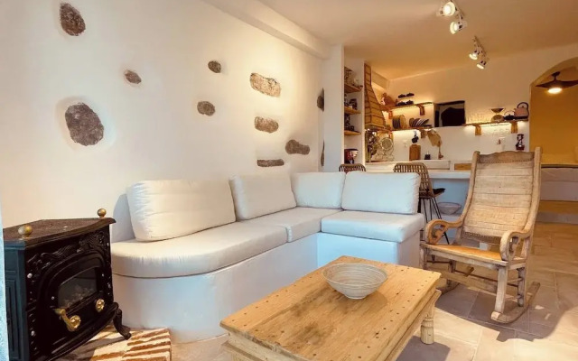 Travellers And Hikers Delight 2, Next To Sougia