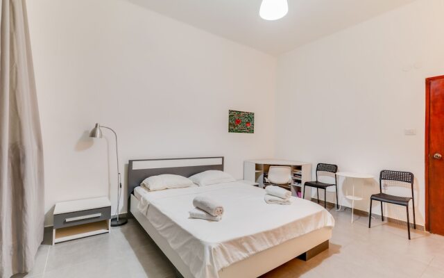 Studio for 2 people Near Bograshov Beach