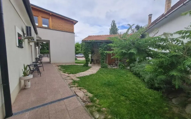 Kossuth Apartmanház
