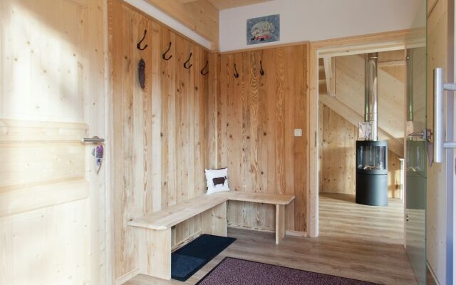 Wooden Chalet with Wellness Centre in Hohentauern