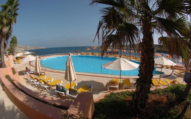 Comino Hotel and Bungalows