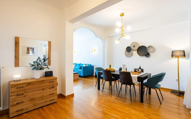 Athens Luxury Getaway - Pasalimani City Oasis