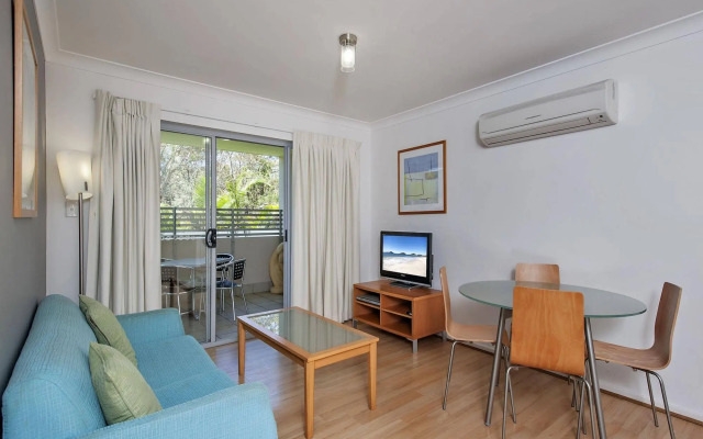 Shoal Bay Beachclub Apartments