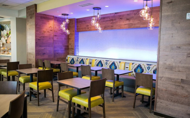 Fairfield Inn & Suites by Marriott Savannah Midtown