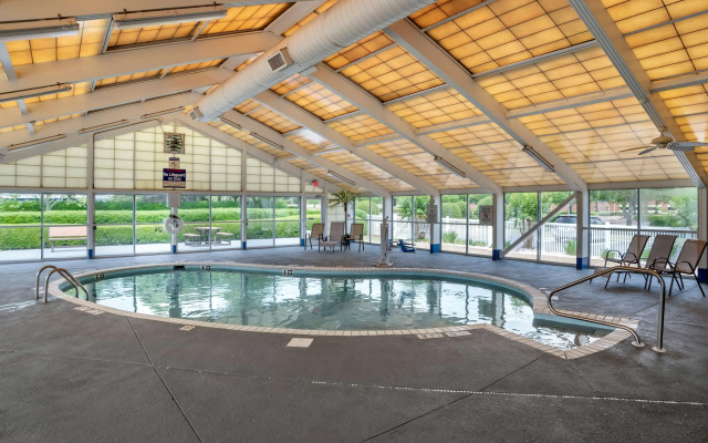 Best Western Carlton Suites