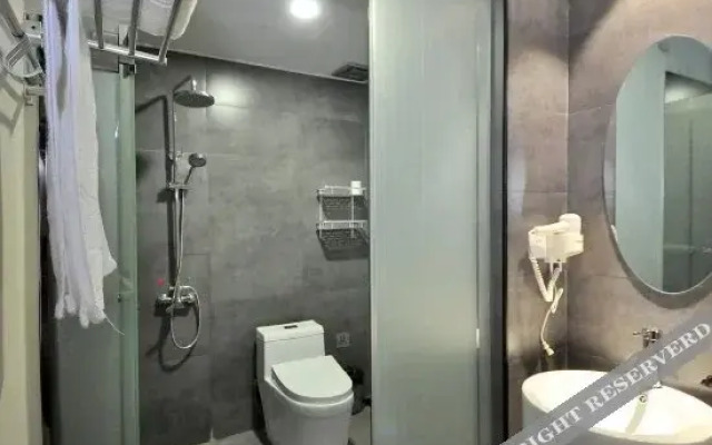 Yiwo Hotel