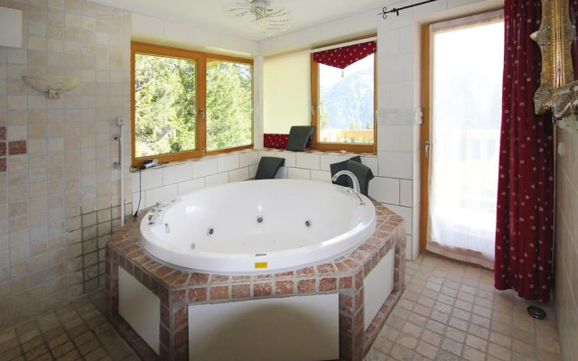 Chalet in Konigsleiten With Wellness & Alps View