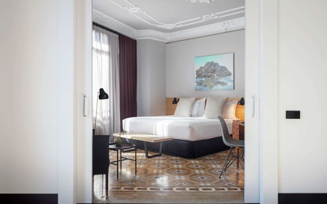 Alexandra Barcelona Hotel, Curio Collection by Hilton