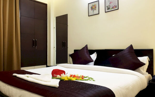 Hotel Delhi Marine Club Gurgaon