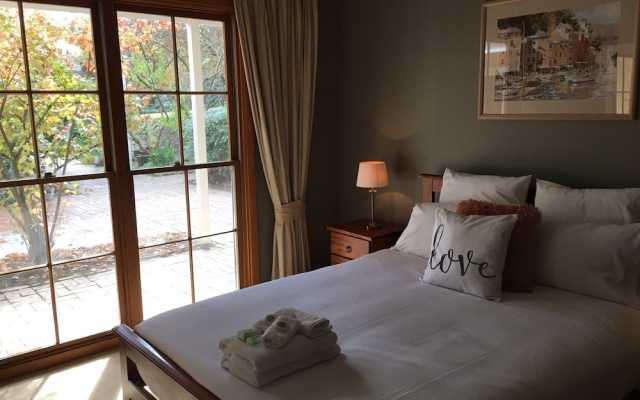 The Grange Homestead – Guest Rooms – Porepunkah