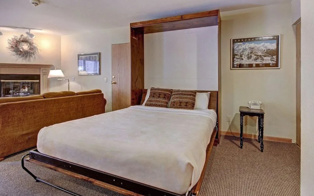 River Mtn Lodge E215D