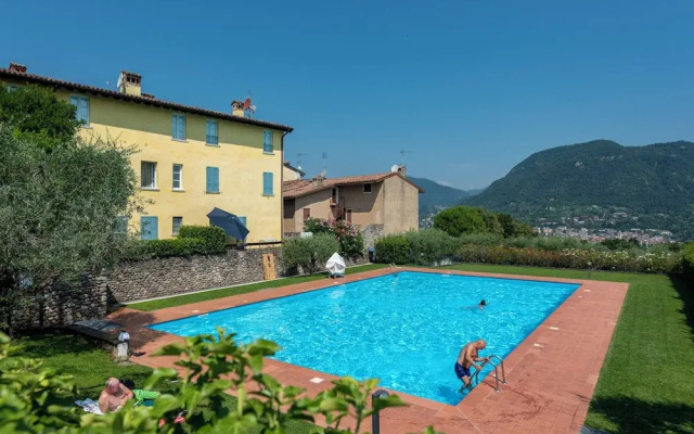 Bruno House Lakeview & Shared Pool