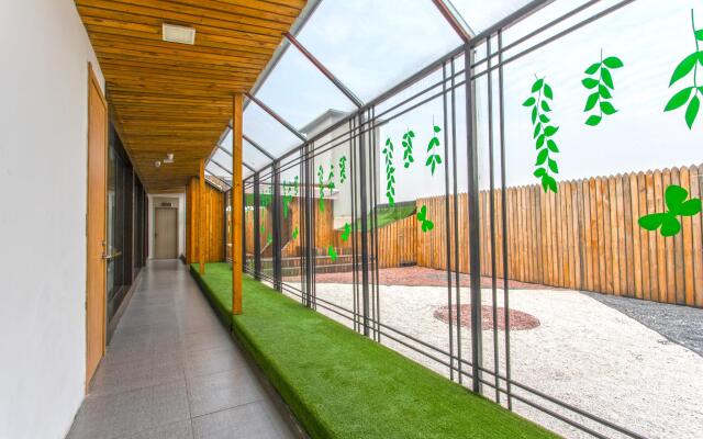 Hanting Hotel Suzhou Guanqian Street Yangyu Alley Metro Station