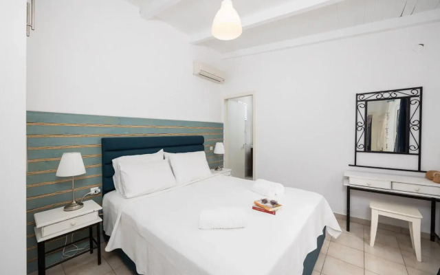 Levrecchio Beach Cottage