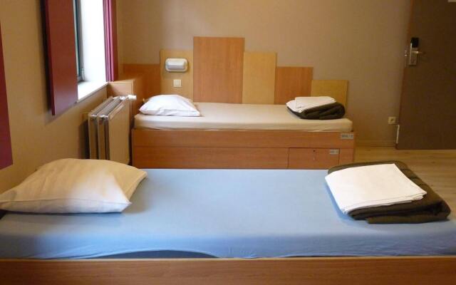 Sleep Well Youth Hostel