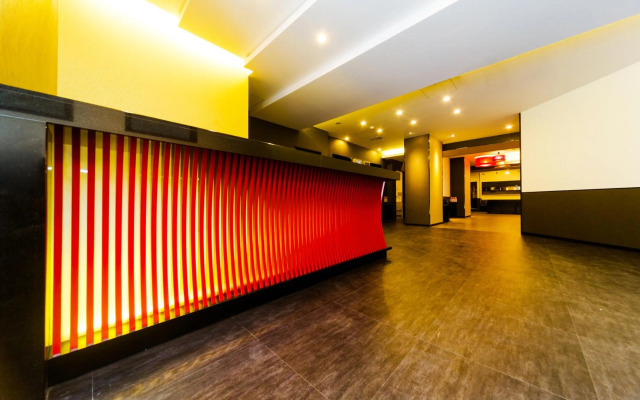 KUROMON Crystal Hotel