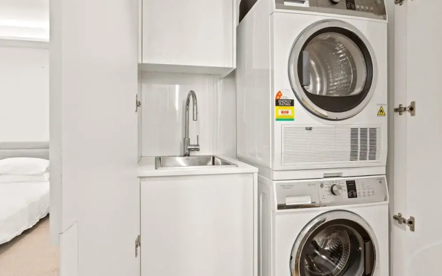 Beautiful 2-bed Unit In Incredible Location