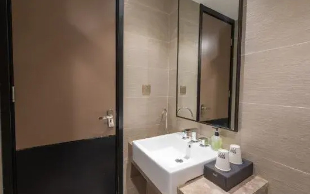 Rujia Ease Hotel(Nanjing Wutang Plaza Metro Station)