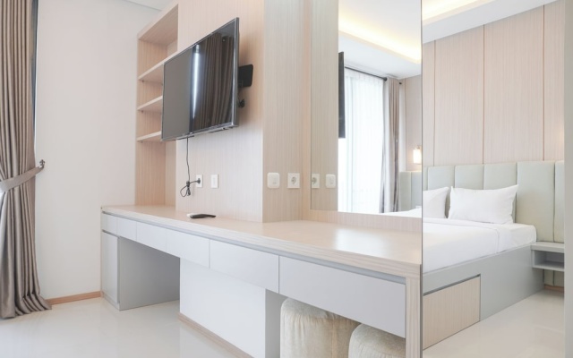 Nice And Comfort 1Br At 25Th Floor Samara Suites Apartment – Guest Rooms – Jakarta