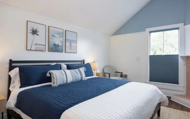 BytheSea Inn