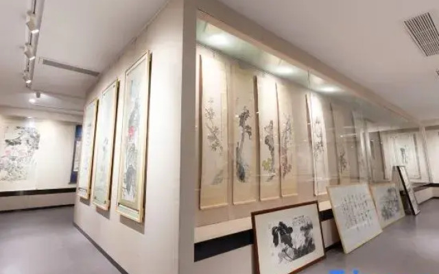 Zheyue Hotel (Shaoxing Lu Xun Hometown Cangqiao Straight Street)