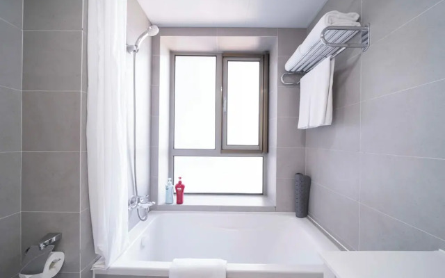 Tyms Modern 2BR 1BA Suite Xujiahui Metro