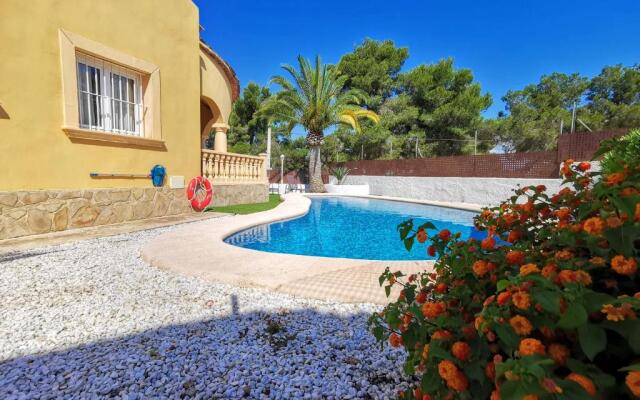 0302 - Villa Pera