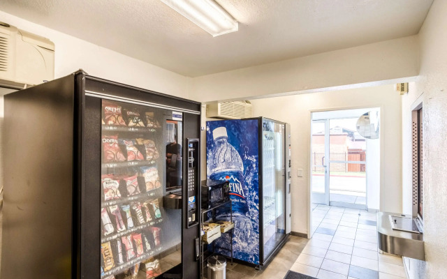 Motel 6 Redding, CA - Central