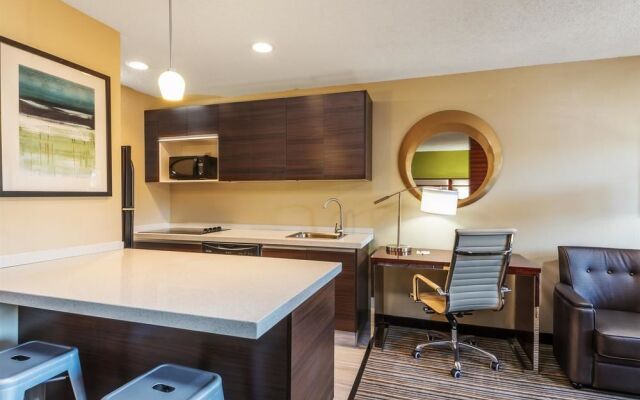 Super 8 Copley Akron