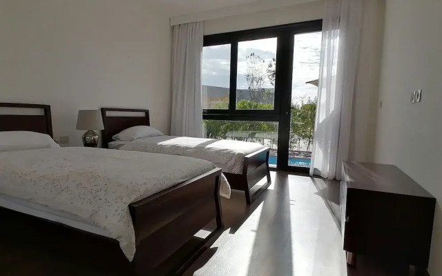 B@103 Luxury Villa with a Heated swimming pool in Soma Bay.