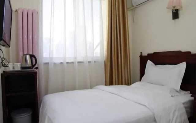 Beijing Xinyijia Hotel (Wangjing Metro Station)