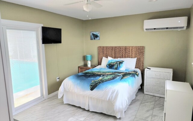 Sleeps 12 4 Bedroom Pool Home Close to Beaches Restaurants & More 4 Home by Redawning