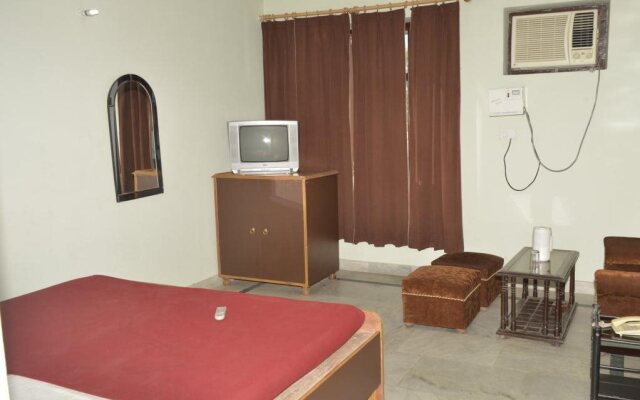 Hotel Sharma Palace