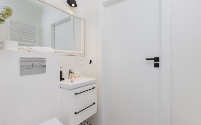 Gdańsk Apartment Vespa by Renters