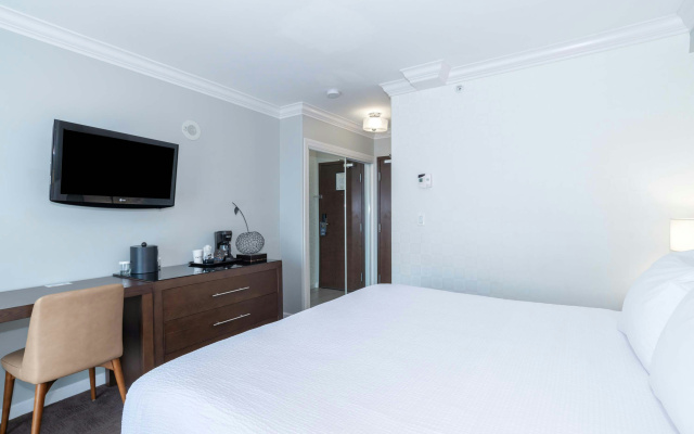 Sandman Hotel & Suites Kelowna