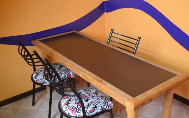 The House Hostel Resto & Bar Bariloche