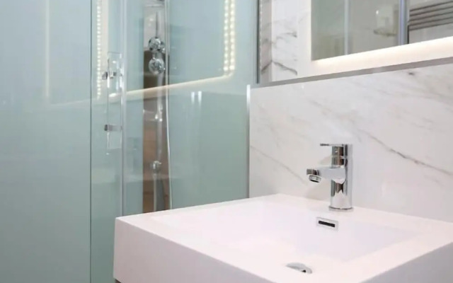JOIVY Newly Refurbished Apartment on the Historic Royal Mile