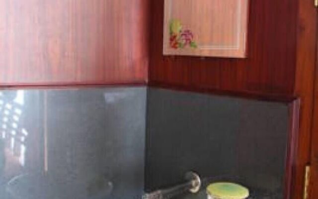GuestHouser 3 BHK Houseboat 9f4e